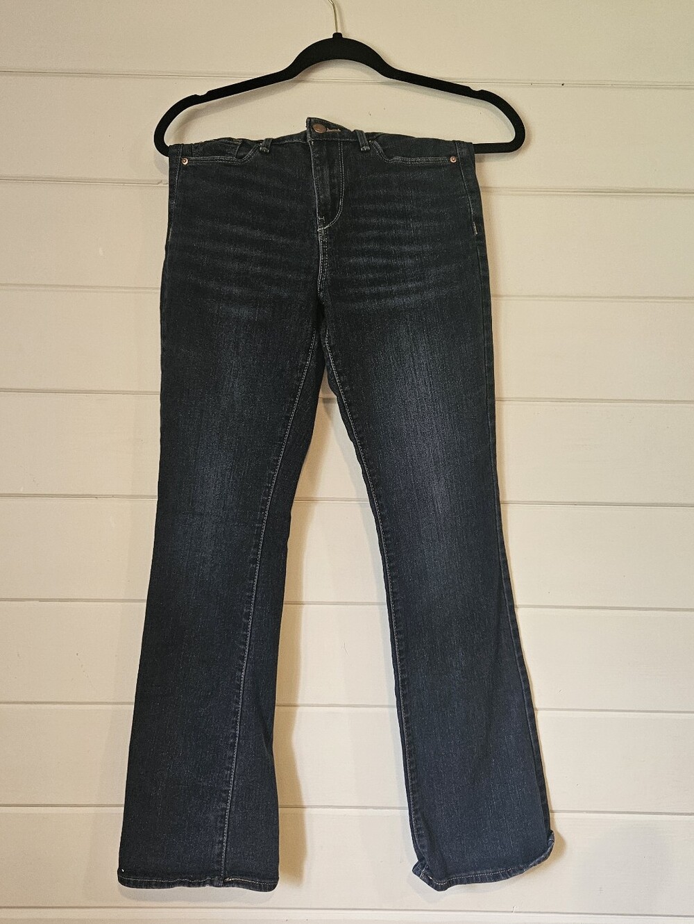 Signature by Levi Strauss Dark Wash Mid-Rise Bootcut Jeans (4)
